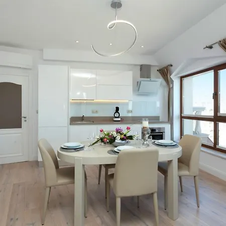 La Penthouse דירה