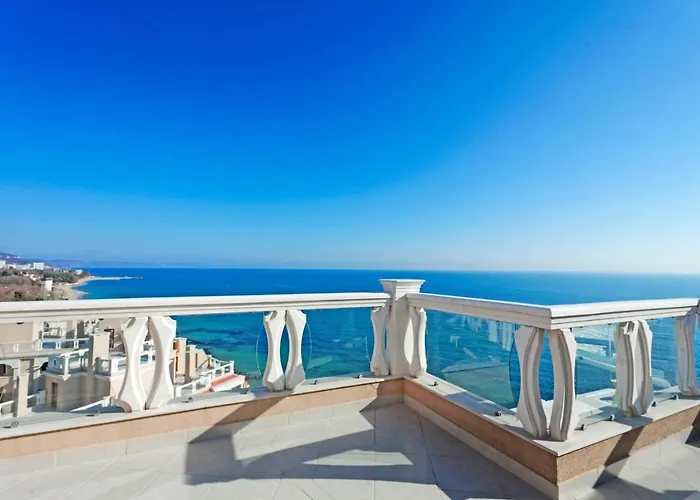 La Penthouse アパート ヴァルナ